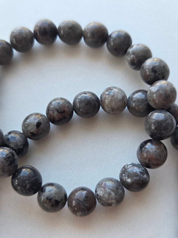 Bracelet en Yooperlite – Pierre de vérité et de transformation intérieure