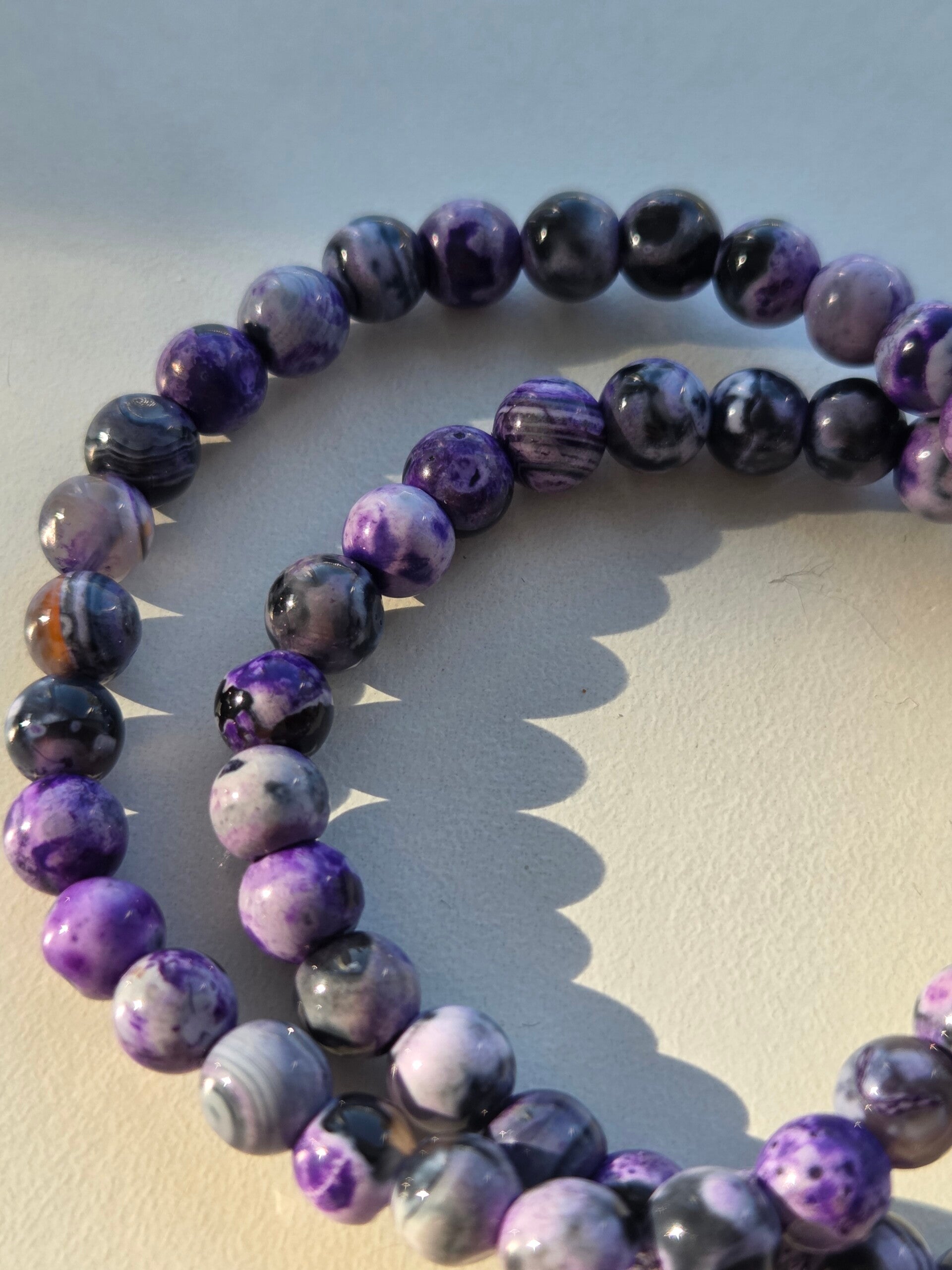 Bracelet en Tanzanite – Pierre d’éveil spirituel, d’intuition et de transformation profonde
