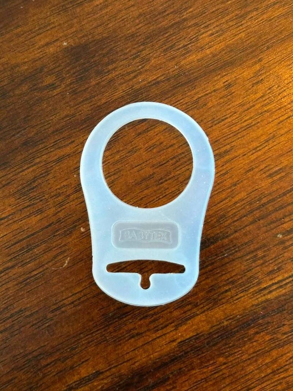 Adaptateur en silicone pour suce
