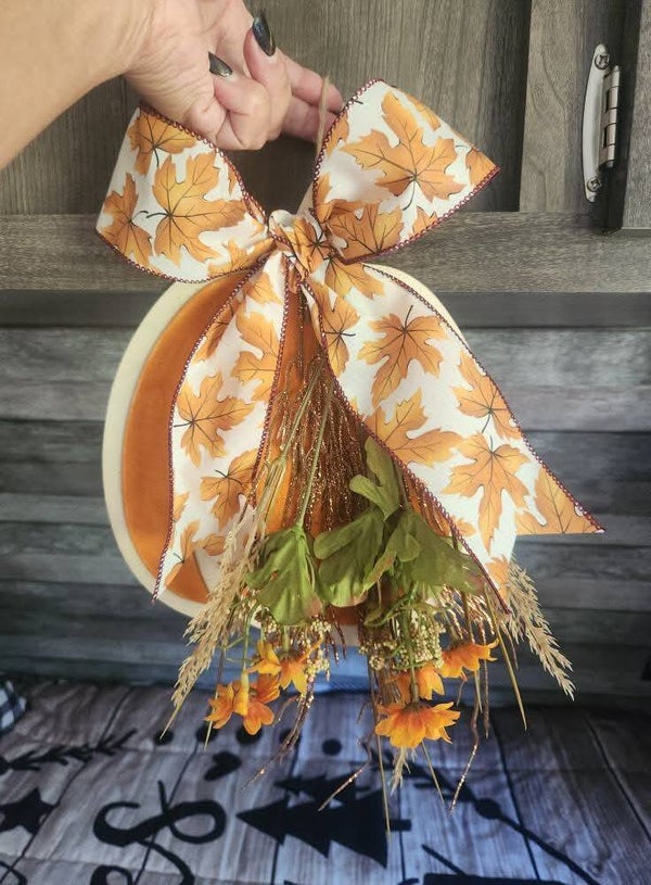 Fall harvest pumpkin wall hanger