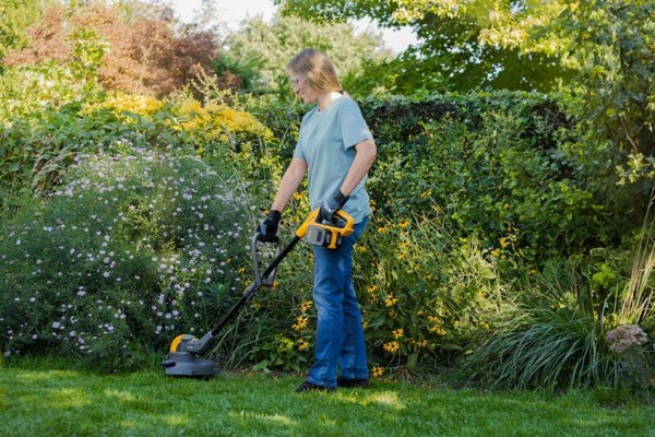 Stiga GT 300e Kit Cordless lawn trimmer