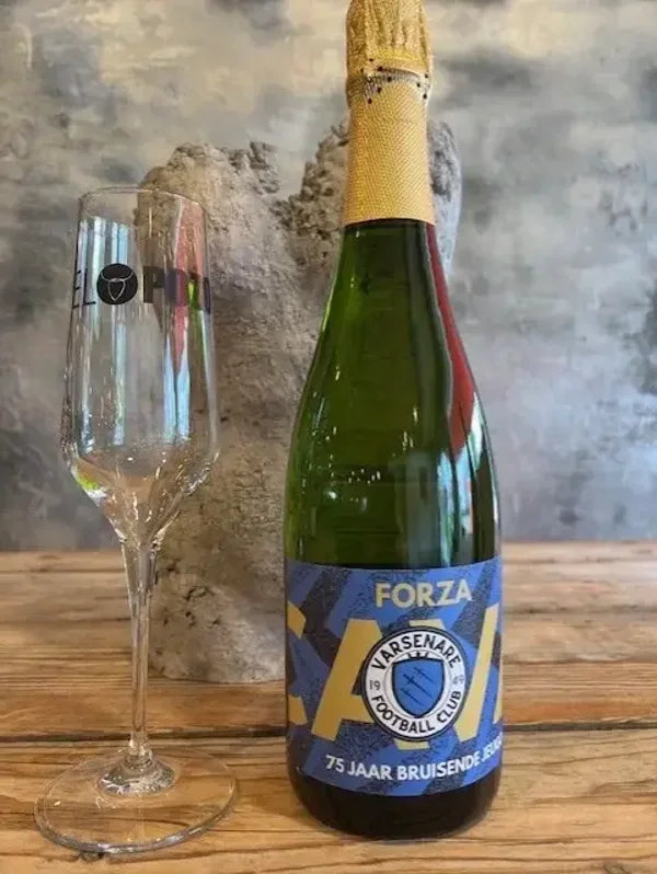 KFC Varsenare kaasplank met Cava (2 personen)