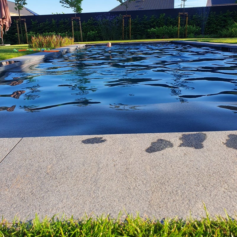 Biopool met antracietgrijze folie.