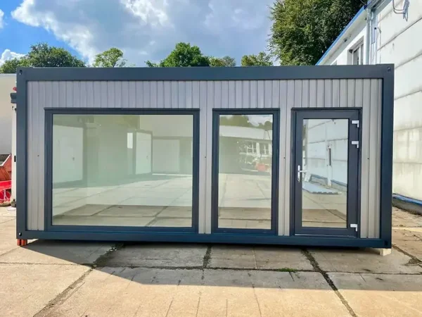 Conteneur Modulaire Premium FAVI 6 × 2,5 m - Design Moderne et Performances Professionnelles