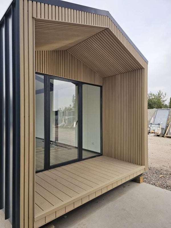 Módulo Moderno 9,30 m × 3,00 m com Terraço Integrado