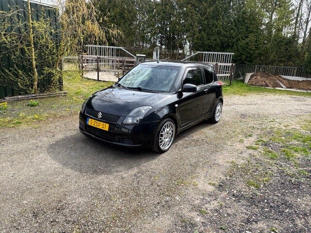 Suzuki Swift 1.3 GA 2006 Zwart