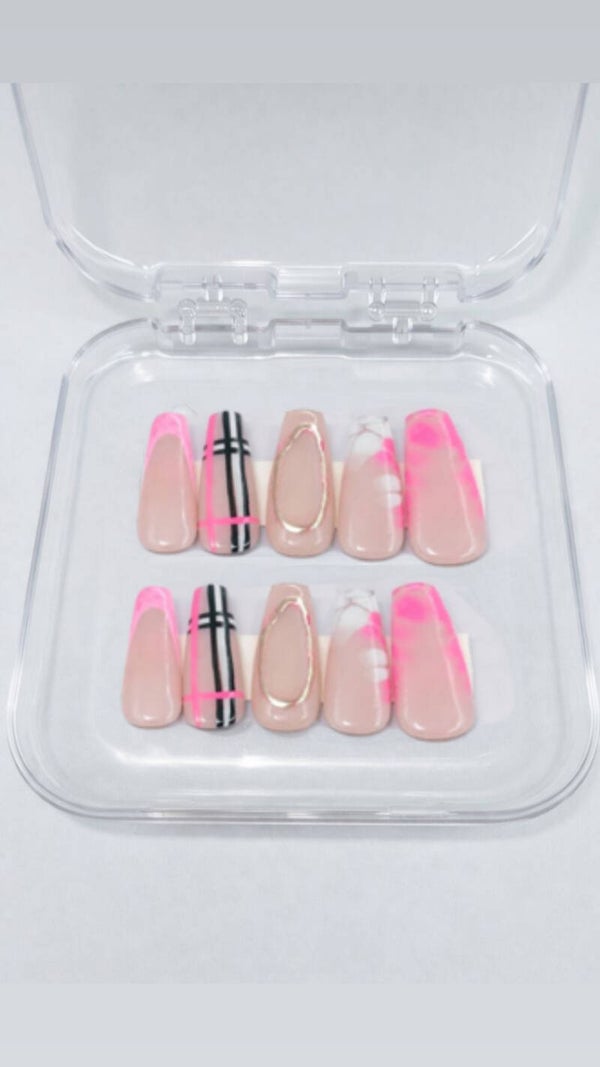 Burberry nail mix