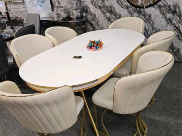 Esszimmer Sets inklusive 6 bis 8 Stühle