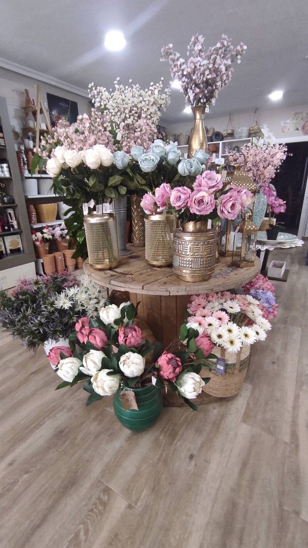 PLANTAS Y FLORES ARTIFICIALES