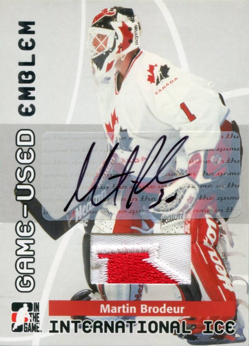 internationalicegameusedemblemautographgue-12.jpg