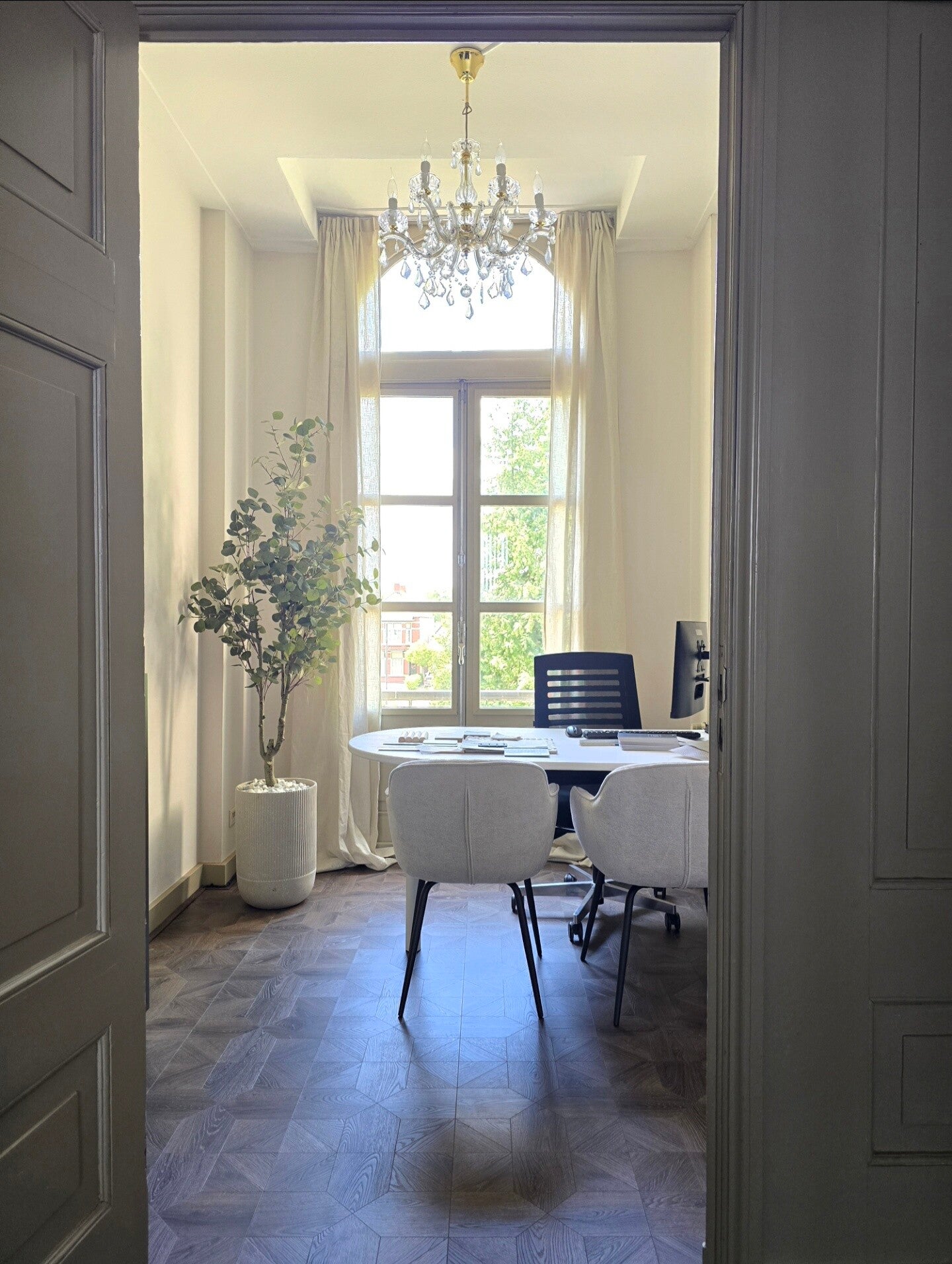 Interieurstudio van DUIFINA interieurdesign in Drachten, gespecialiseerd in warm en luxe interieurontwerp en persoonlijk interieuradvies in Friesland.