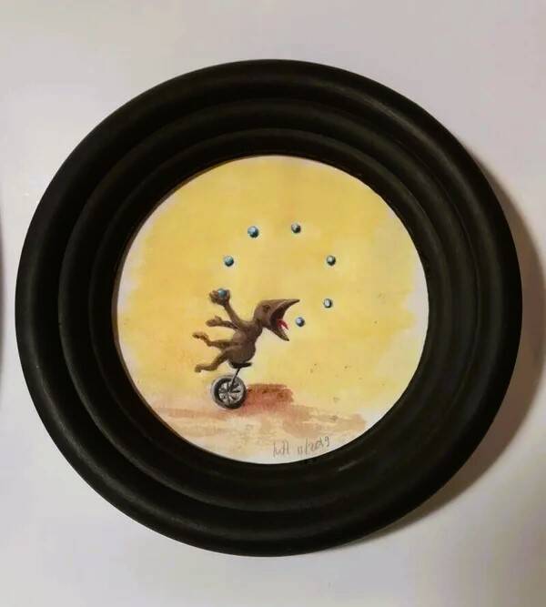 Jongleren / Jugling. Acrylic paint on paper in frame. with glass 15 cm, . €150