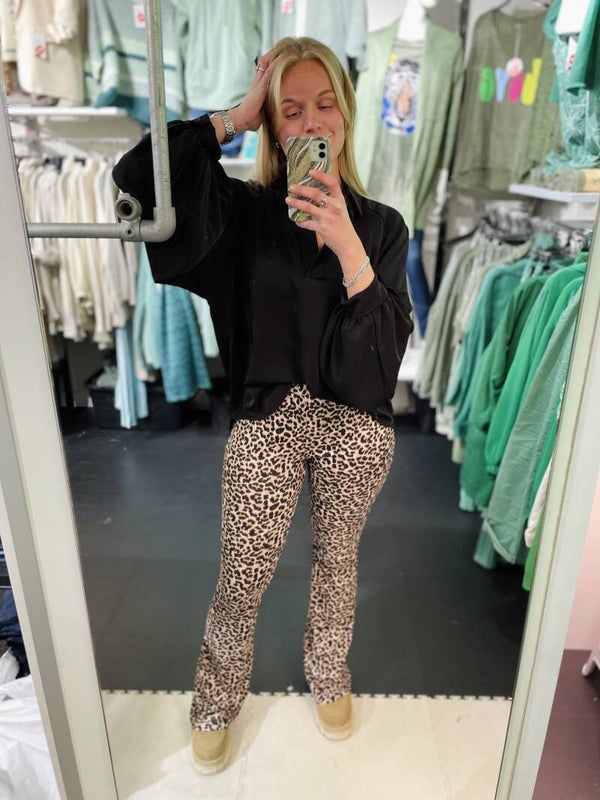 FLAIRED PANTS