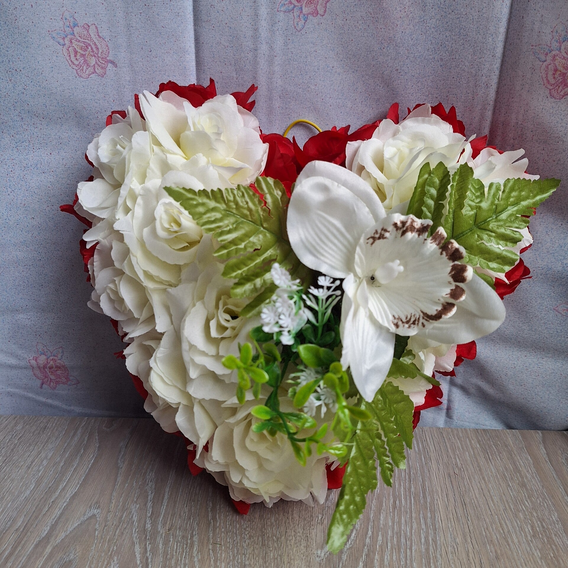 Coeur plein 30 cm roses blanches et rouges - C20R1