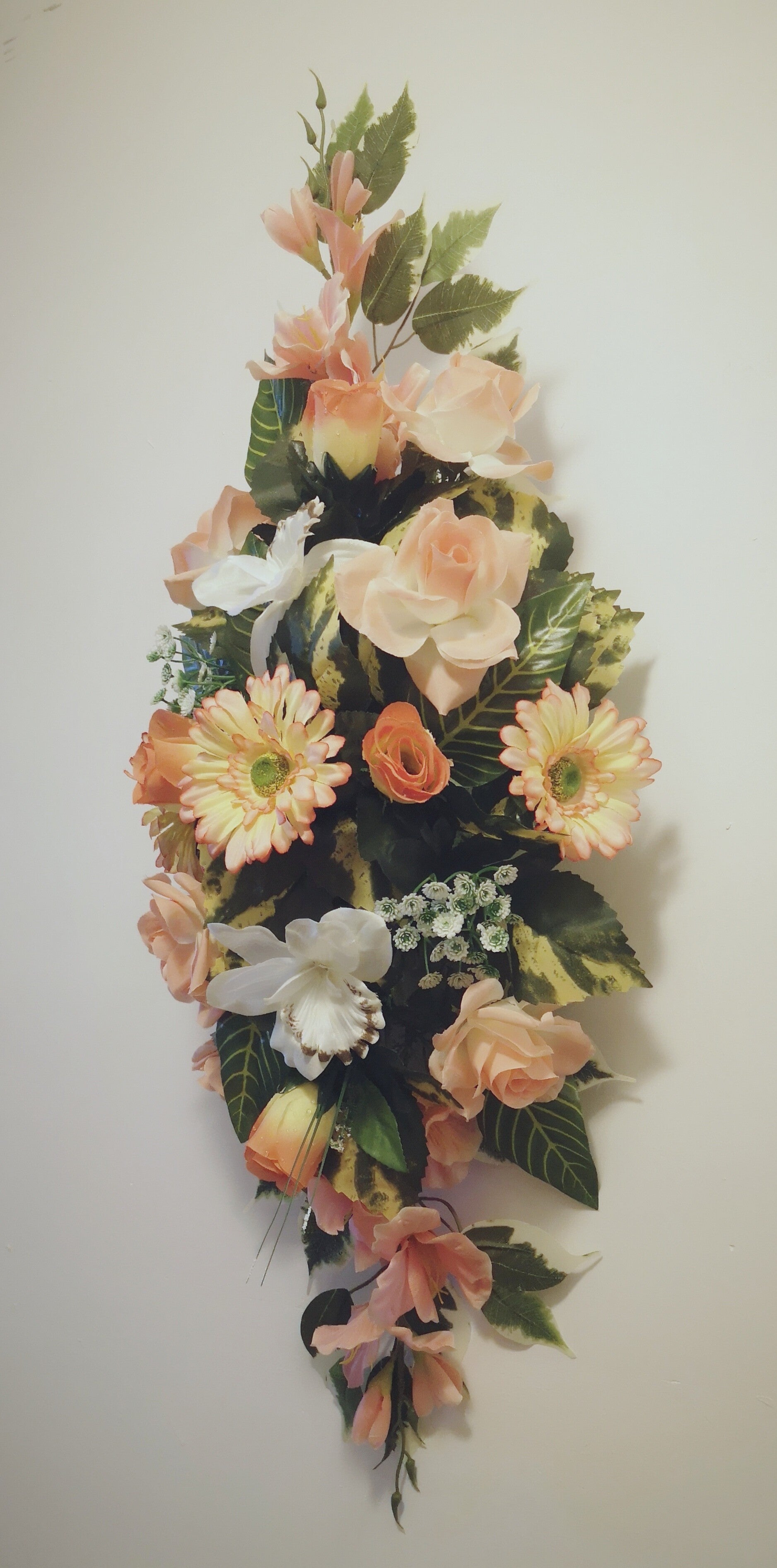 Gerbe 90 cm tons orangés - roses, gerberas, orchidées GOR-90-1