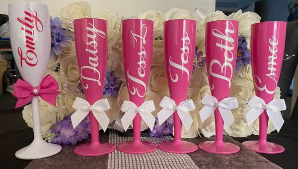 PLASTIC DRINKING FLUTES