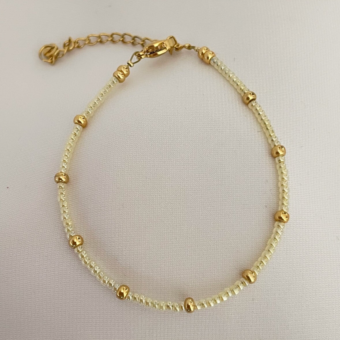 Armband soft summer butter yellow