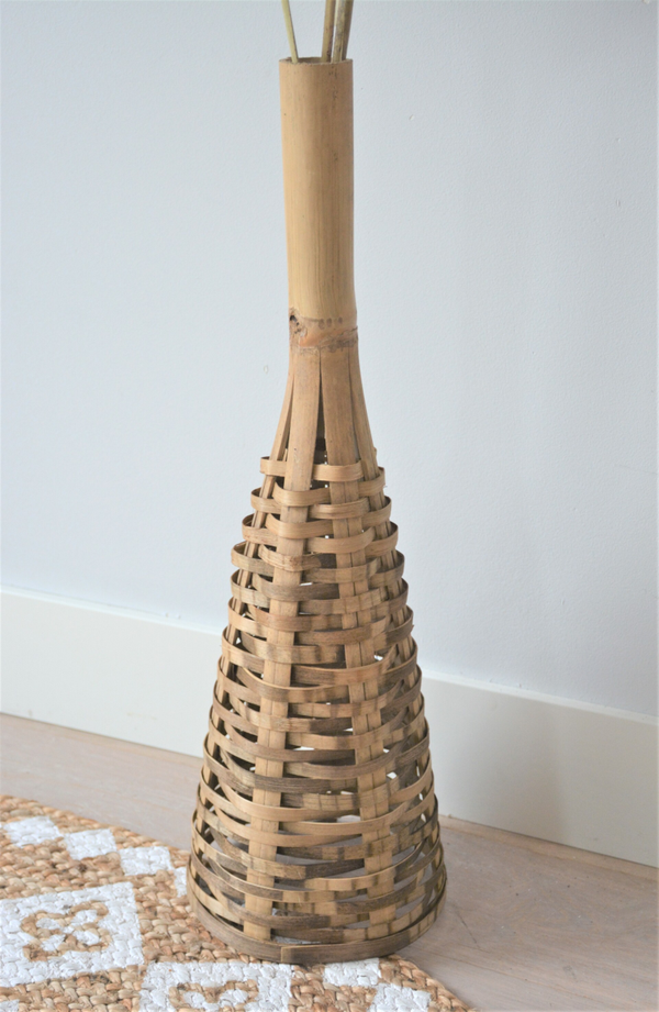 Gevlochten vaas voor droogbloemen