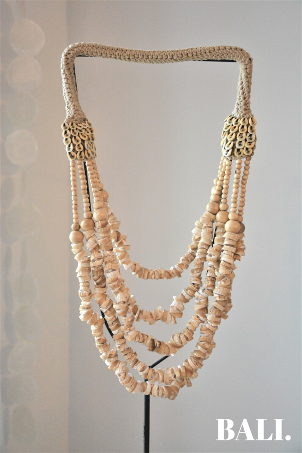 Schelpen ketting standaard | BALI.