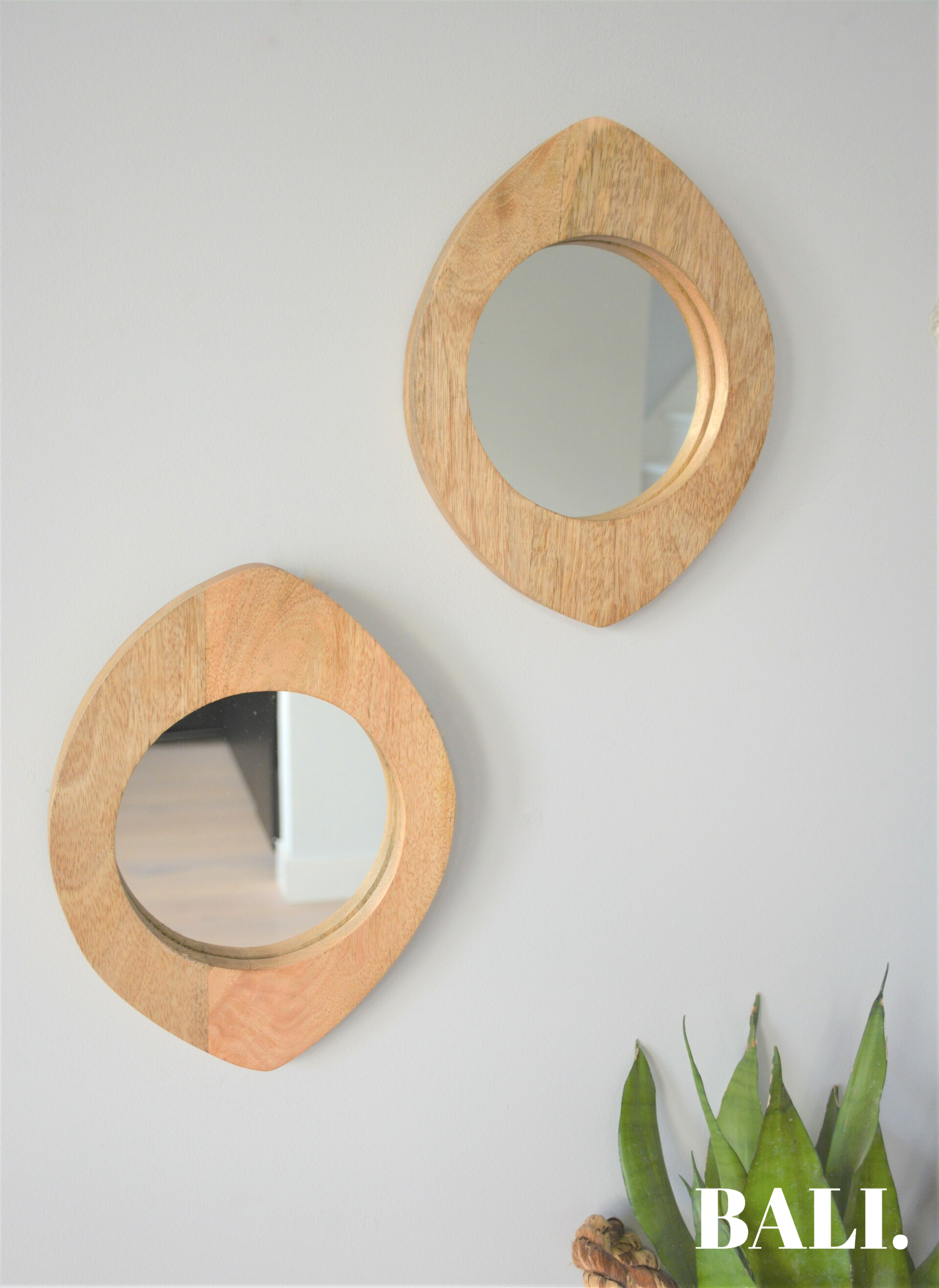 Ovaal houten spiegel