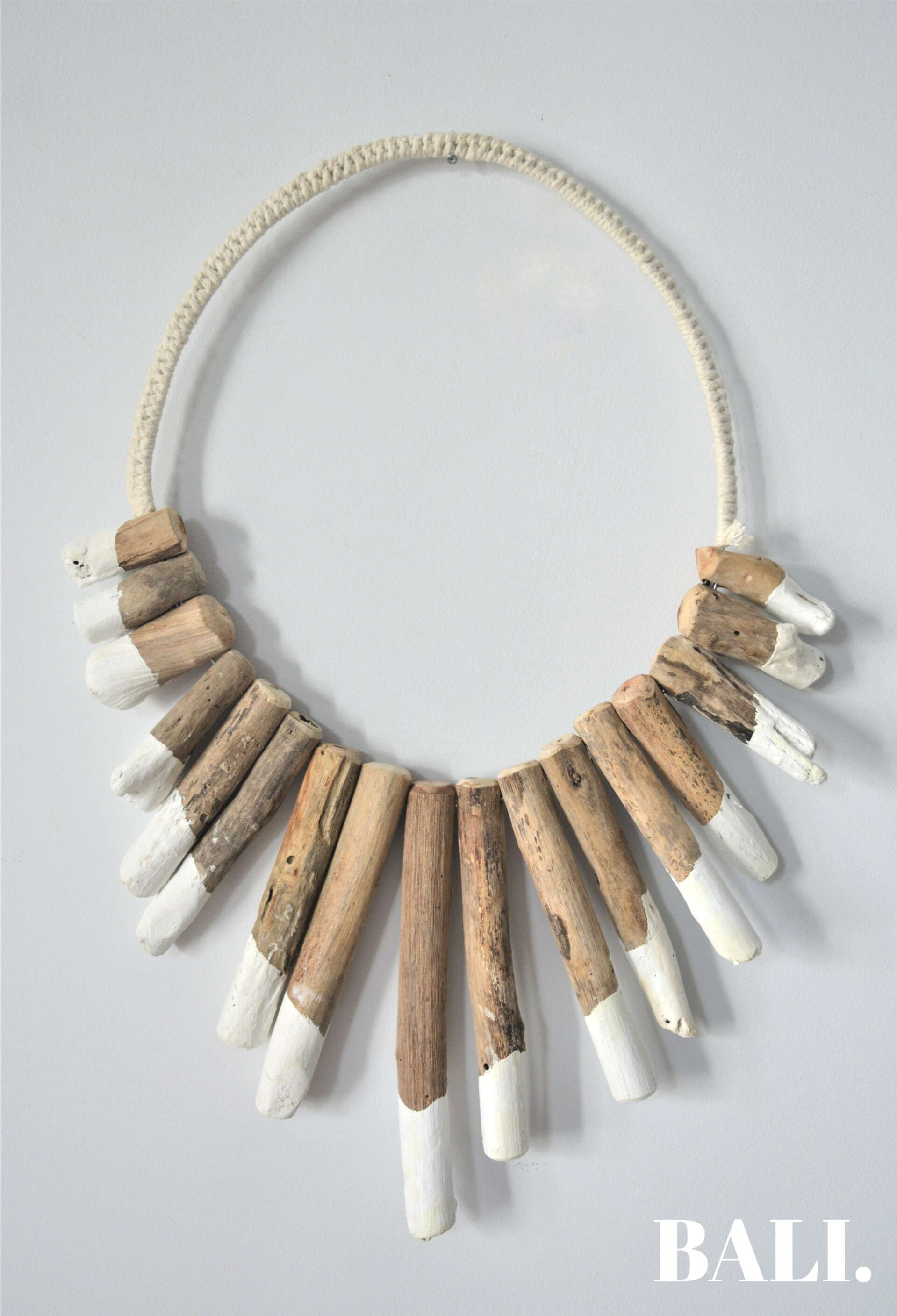 Houten Bali Wandhanger | Putih