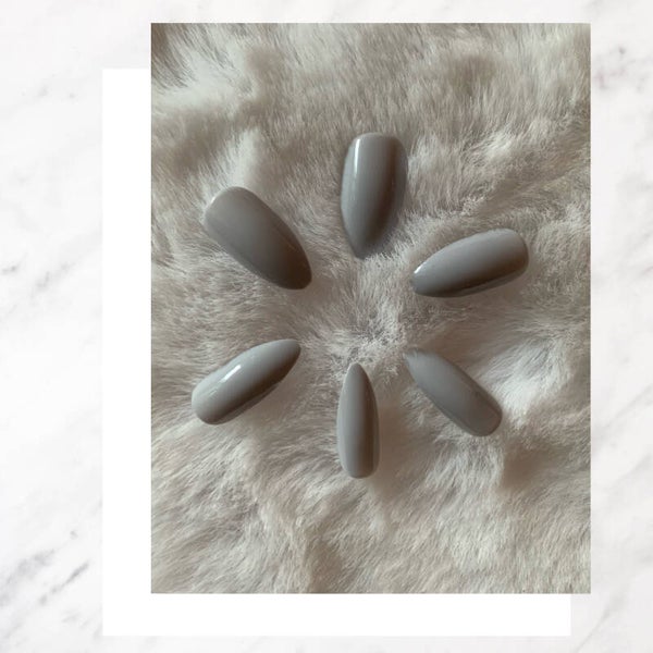 Press on nails grey basic