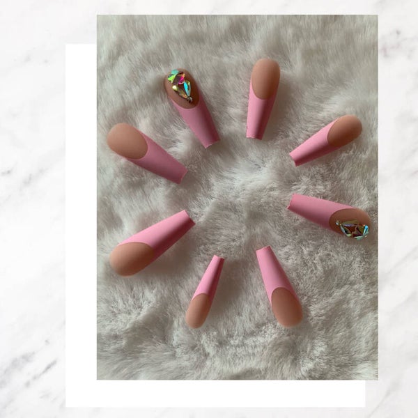 Press on nails nude dmnd