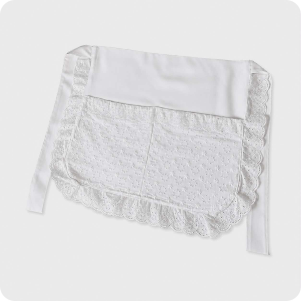 Tablier de cantinière avec broderie anglaise
