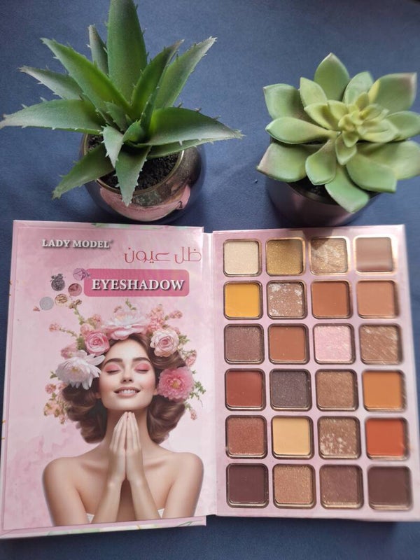 PALETTE FARDS A PAUPIÈRES FORMAT LIVRE