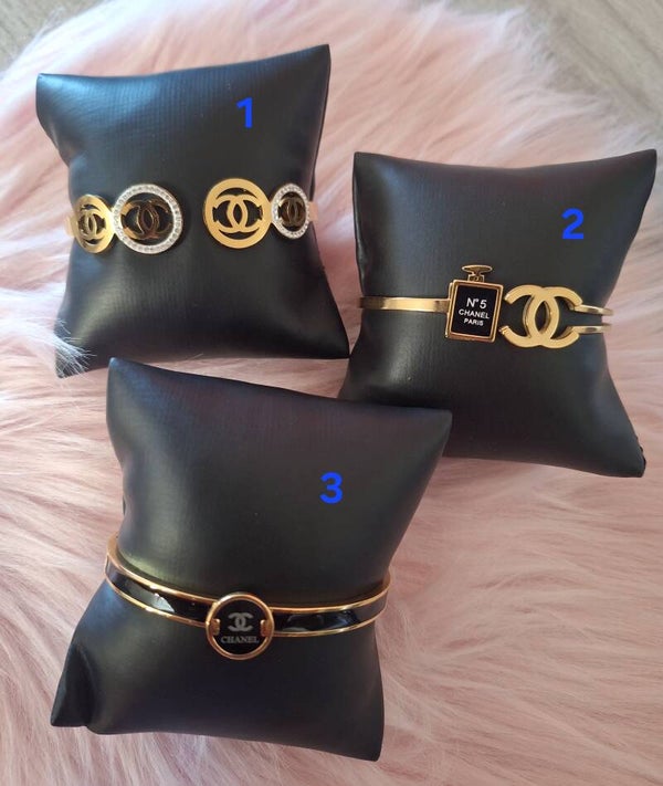 BRACELETS CHANEL EN ACIER INOXYDABLES