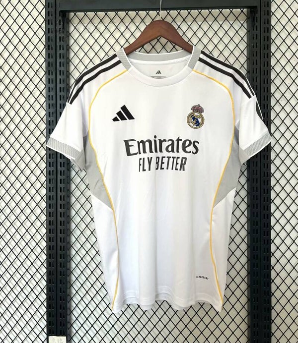 VERSIÓN FAN 25-26 REAL MADRID LOCAL