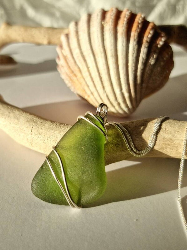 Helensburgh seaglass necklace (sterling silver)