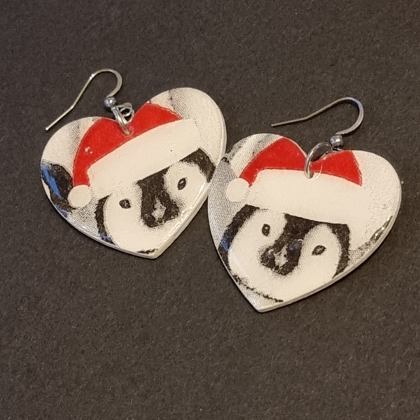 Christmas Earrings: penguin hearts