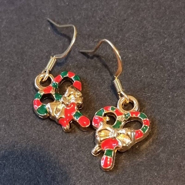 Christmas Earrings: Candy Canes