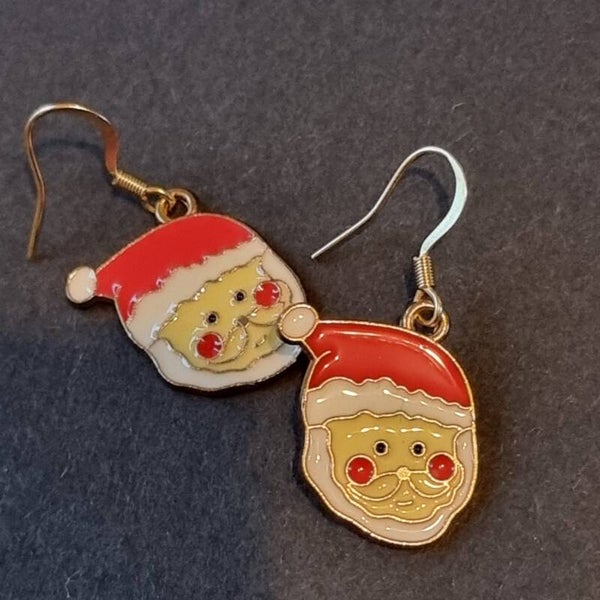 Christmas Earrings: Santa 1