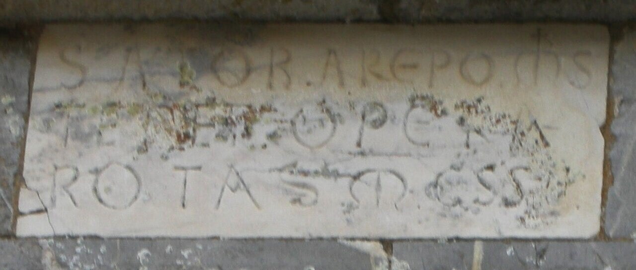 campiglia_marittima-_pieve_di_san_giovanni_10-_sator_arepo_tenet_opera_rotas-standard.jpg