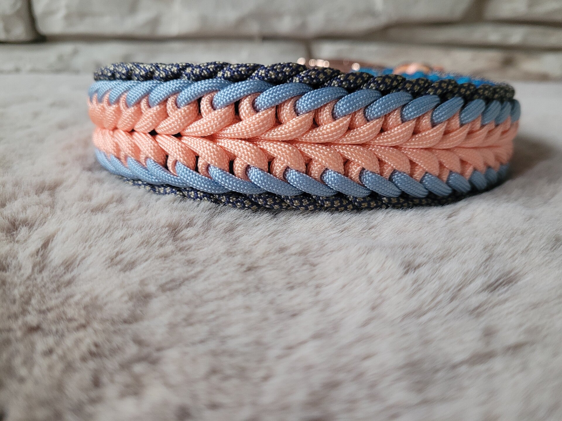 Paracord Halsband "Snoopy"