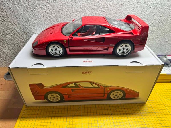 1:12 - Norev - 1987 Ferrari F40 Rot *B-Ware*
