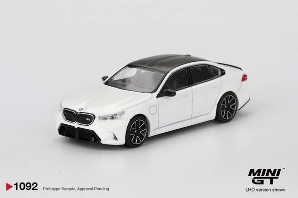 1:64 Mini GT - 2025 BMW M5 (G90), Alpine white