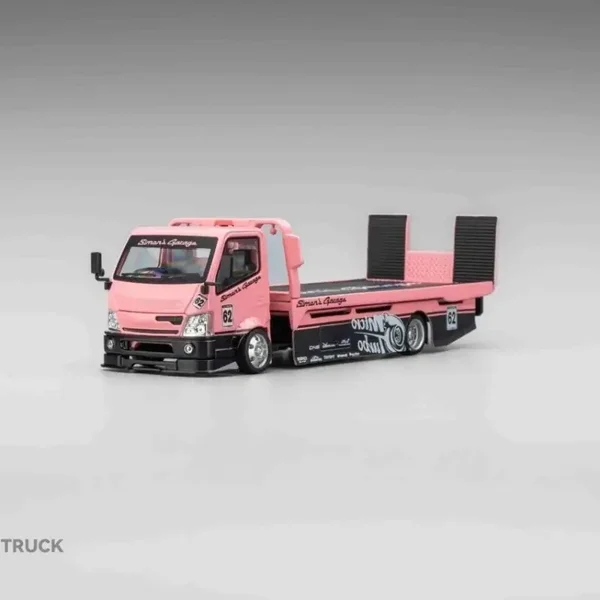1:64 Microturbo - Simon's Garage Custom Hauler, Pink Metallic