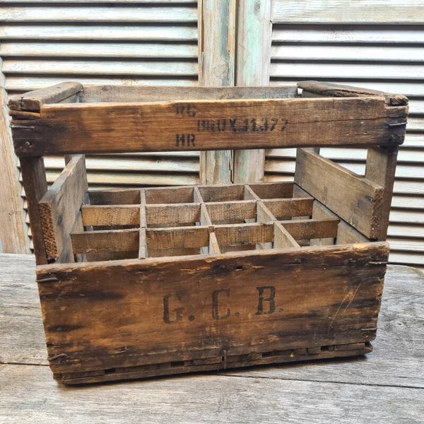 Stoere houten flessenkrat