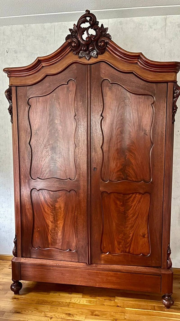 Antieke Zeeuwse kast (1880-1900)