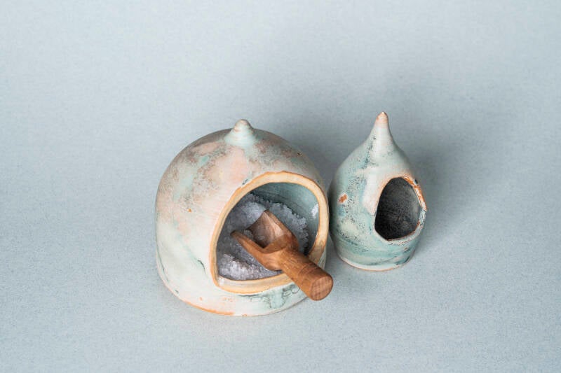 Salières et poivrières fabriquées à la main