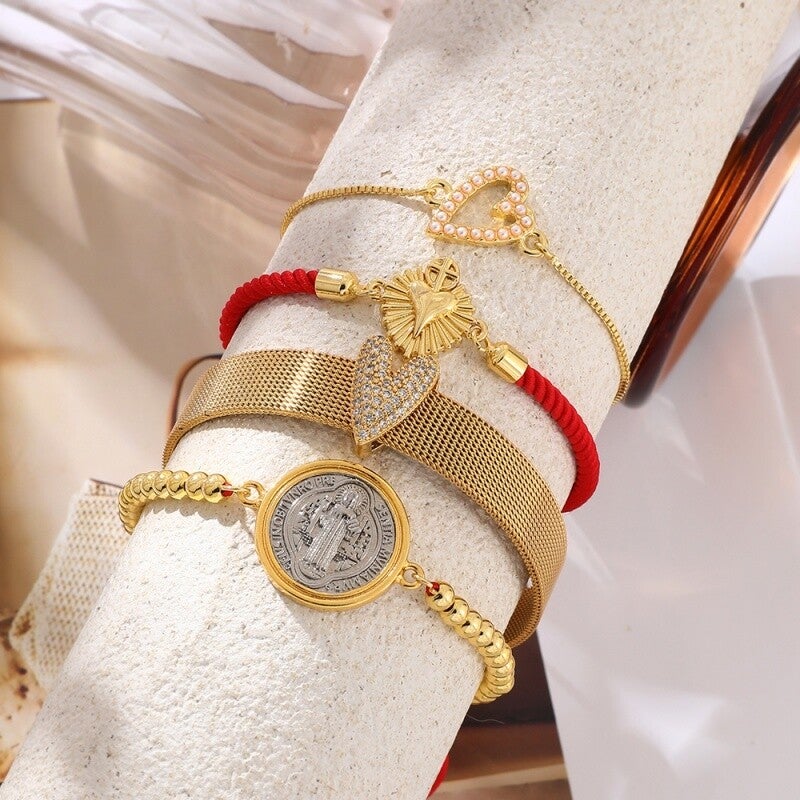 Gold 5 Titanium Steel Heart Shaped Bracelet
