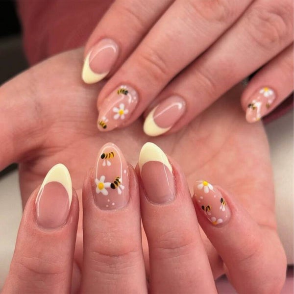 "Spring Daisy & Honey Bee"