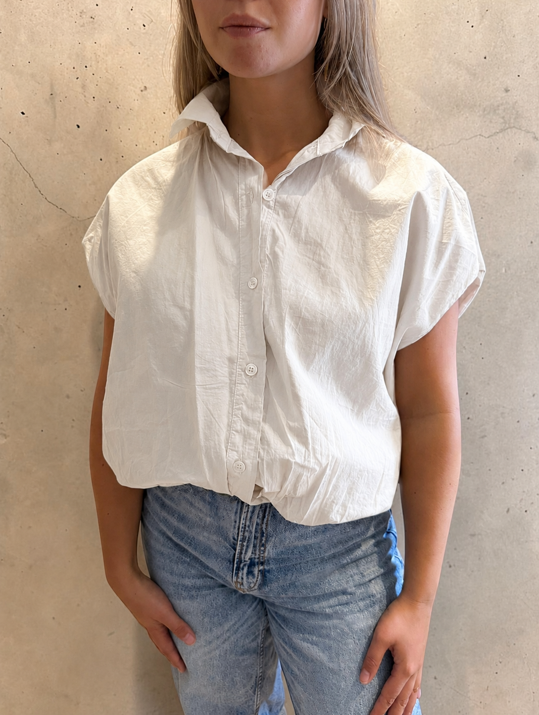 Korte mouw blouse met ballon effect zandkleur