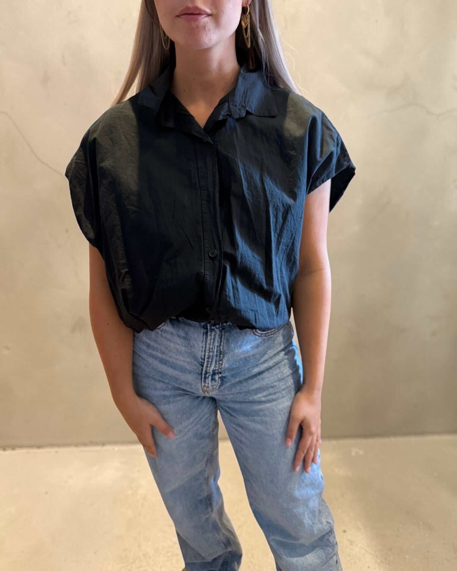 Korte mouw blouse met ballon effect zwart