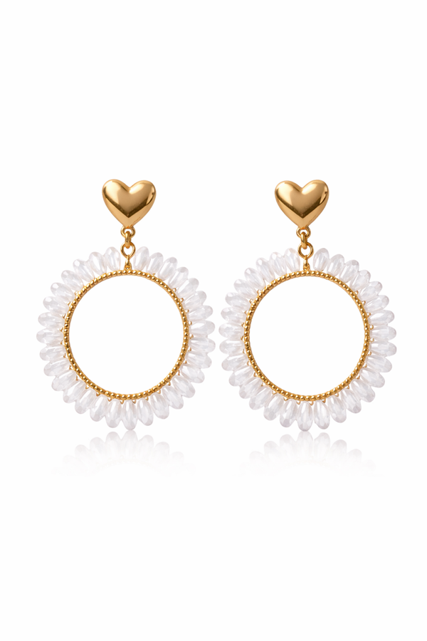 Ronde oorbellen wit met hartje detail