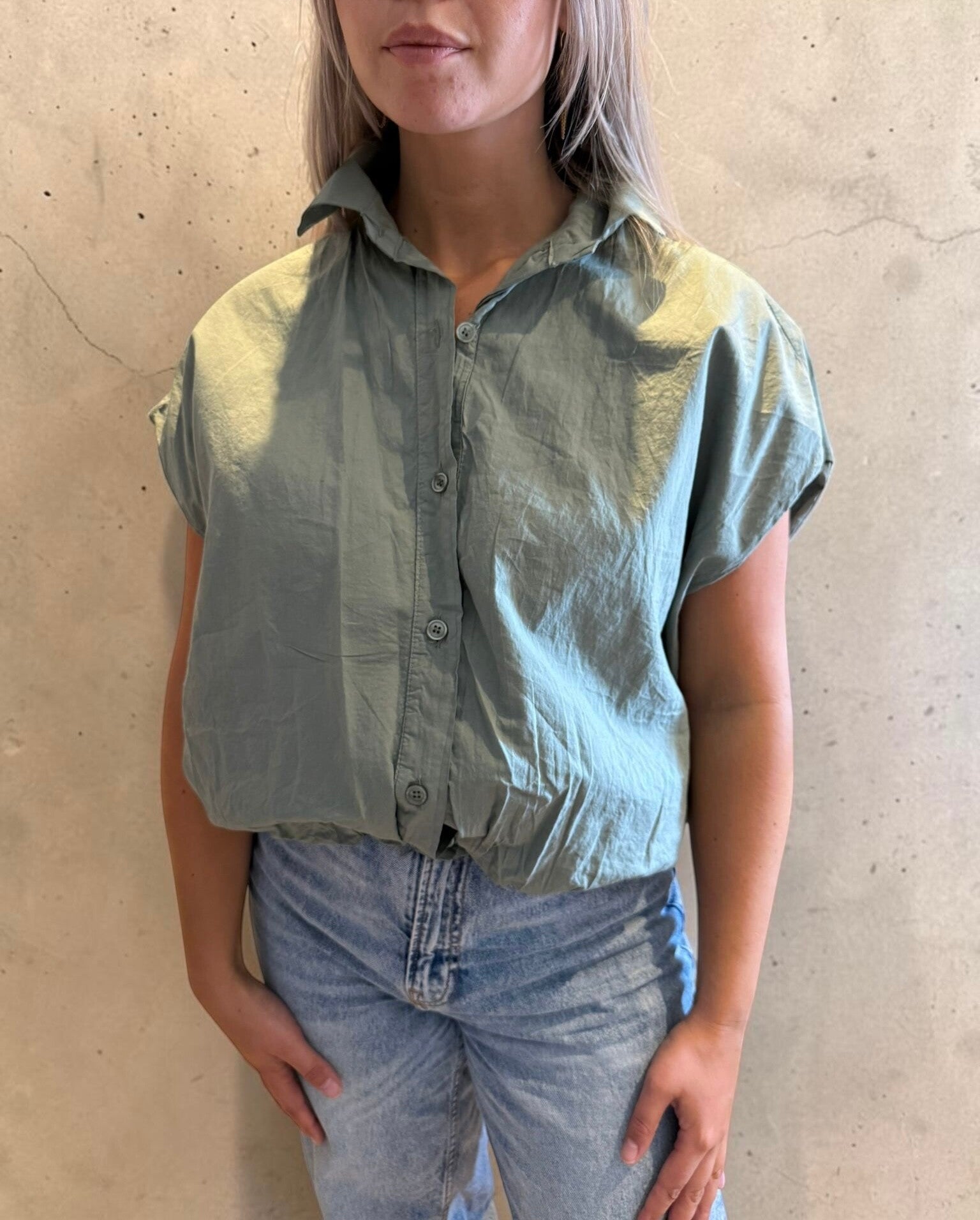 Korte mouw blouse met ballon effect army
