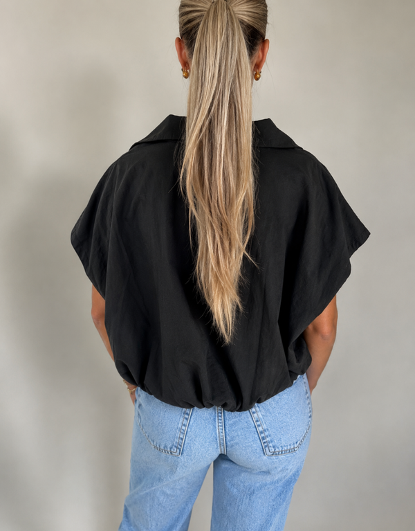 Korte mouw blouse met ballon effect zwart